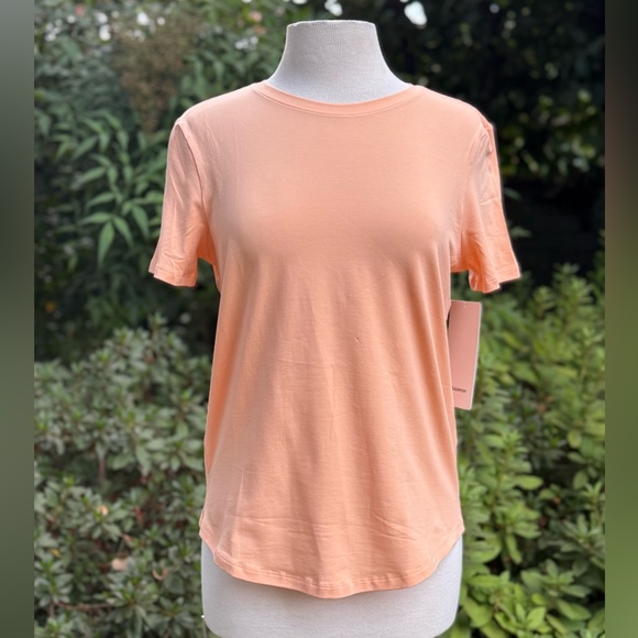 NWT Lululemon "Love Crew” short sleeve T-shirt - size 6 - Picture 1 of 5